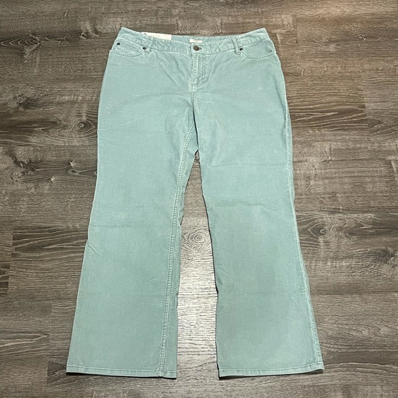 J. Jill Pants - BNWT Petite J.Jill Corduroy Bootcut Pants size 14 Petite